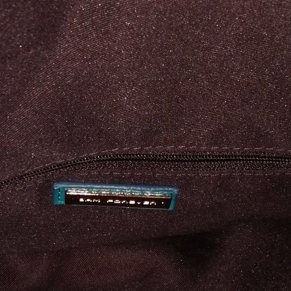 Crossbody Bag Color: Turquoise Forever 21 - Picture 4 of 5